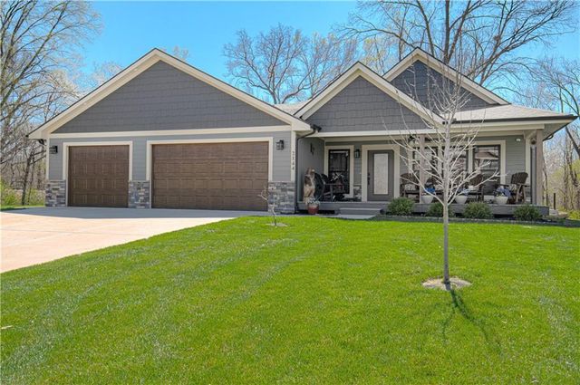 2144 Crooked Creek Drive, Kearney, MO 64060