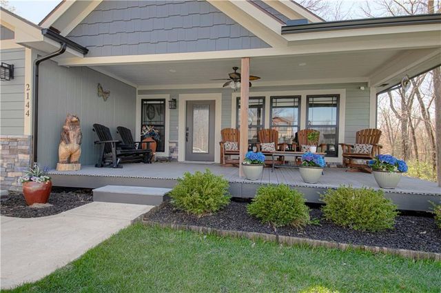 2144 Crooked Creek Drive, Kearney, MO 64060