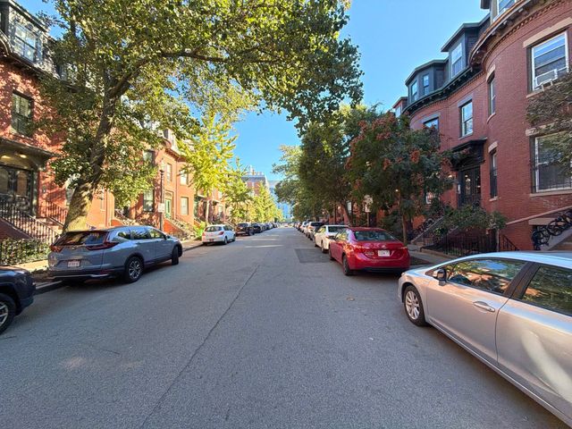 81 E Brookline St 1, Boston, MA 02118
