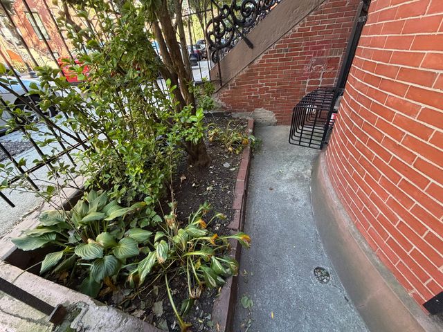 81 E Brookline St 1, Boston, MA 02118