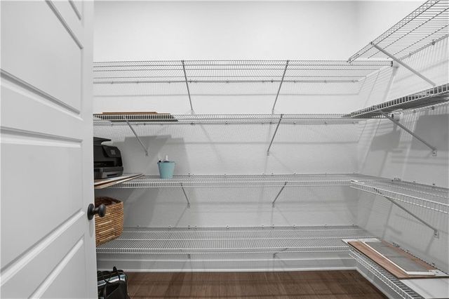 9031 SW 5th Street, Blue Springs, MO 64064