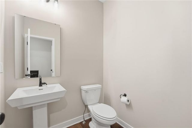 9031 SW 5th Street, Blue Springs, MO 64064