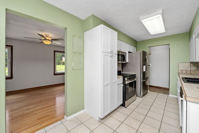 1129 Cayton Road, Florence, KY 41042