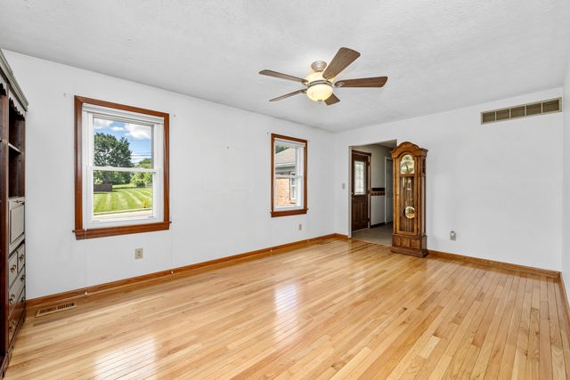 1129 Cayton Road, Florence, KY 41042