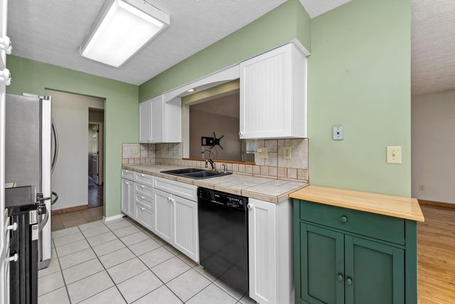 1129 Cayton Road, Florence, KY 41042