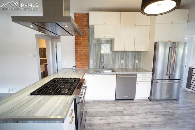911 W Pikes Peak Avenue, Colorado Springs, CO 80905