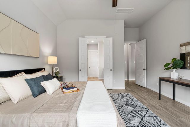 592 Dayridge DR, Dripping Springs, TX 78620