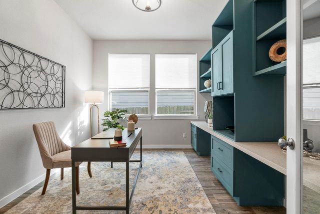 592 Dayridge DR, Dripping Springs, TX 78620