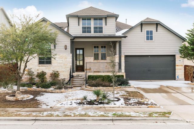 592 Dayridge DR, Dripping Springs, TX 78620