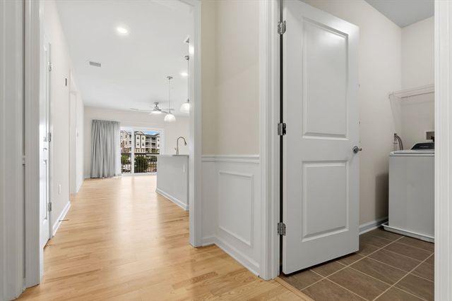 260 Martins Landing Way 202, North Reading, MA 01864