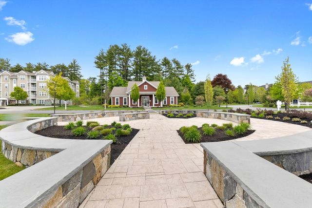 260 Martins Landing Way 202, North Reading, MA 01864