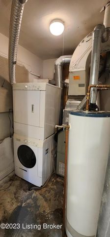 208 Colonial Dr, Louisville, KY 40207