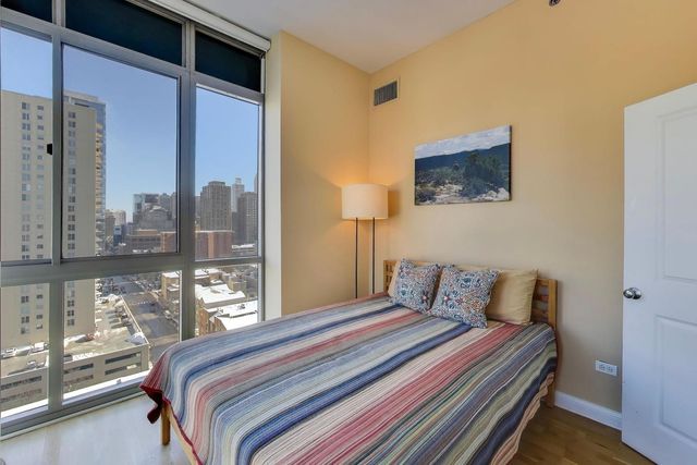 230 W Division Street 1405, Chicago, IL 60610