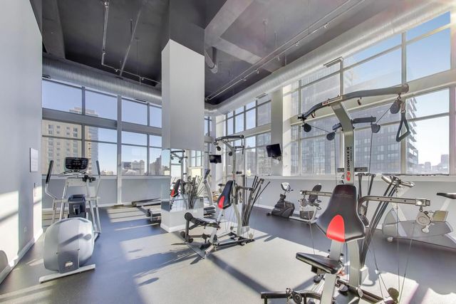 230 W Division Street 1405, Chicago, IL 60610