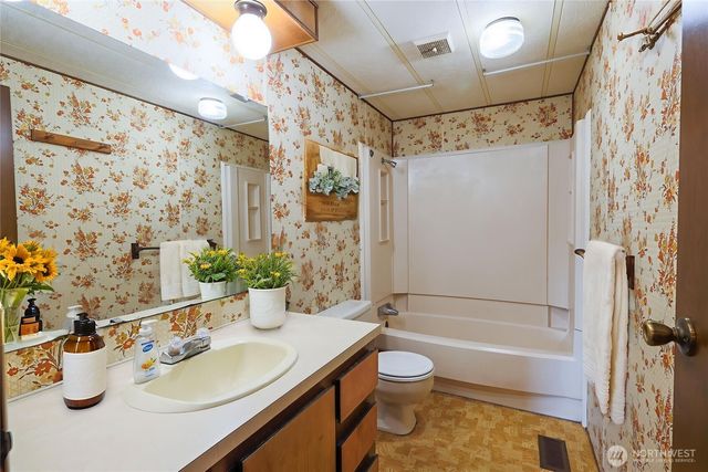 815 W Lee Avenue, Westport, WA 98595