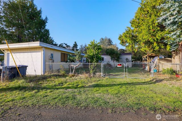 815 W Lee Avenue, Westport, WA 98595