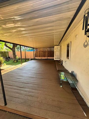 18 NW 57th St, Miami, FL 33127