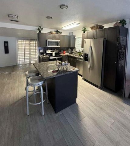 18 NW 57th St, Miami, FL 33127