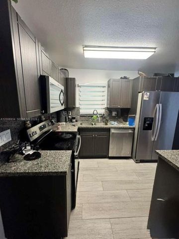 18 NW 57th St, Miami, FL 33127