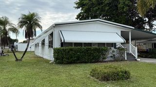 7560 SE Eagle Avenue, Hobe Sound, FL 33455