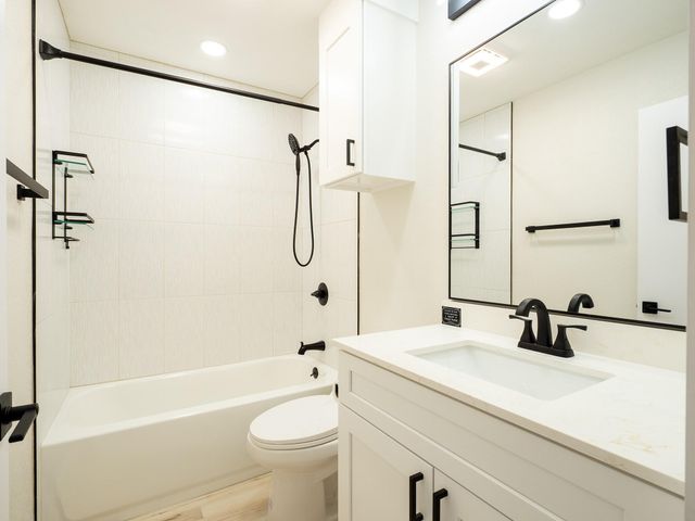 8314 Bowling Green DR B, Austin, TX 78757