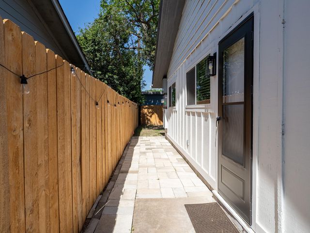 8314 Bowling Green DR B, Austin, TX 78757