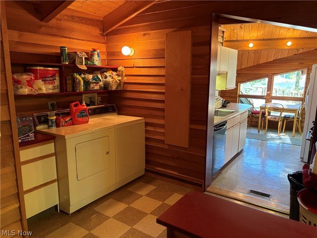 2325 Plum Point, Roaming Shores, OH 44084