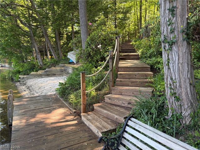 2325 Plum Point, Roaming Shores, OH 44084