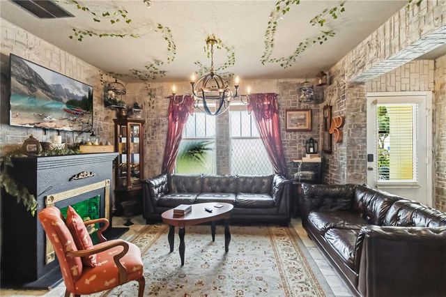 2041 LACIE JO LANE, Kissimmee, FL 34743