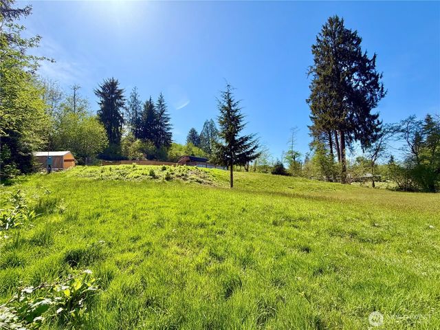 290 State Route 6, Raymond, WA 98577