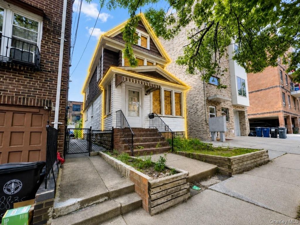 88-37 54th Avenue, Elmhurst, NY 11373
