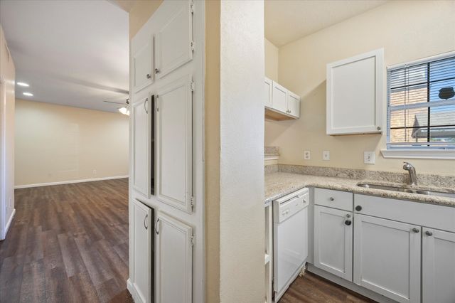 4422 Point Boulevard 110, Garland, TX 75043