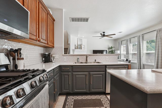 2725 Kickapoo Cavern DR, Pflugerville, TX 78660