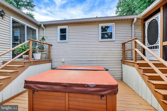 16555 OLD FREDERICK RD, Mount Airy, MD 21771