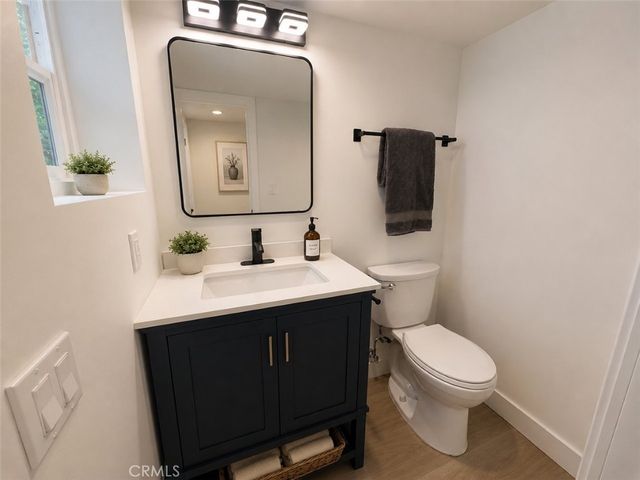 611 S Sunset Canyon, Burbank, CA 91501