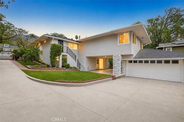 611 S Sunset Canyon, Burbank, CA 91501