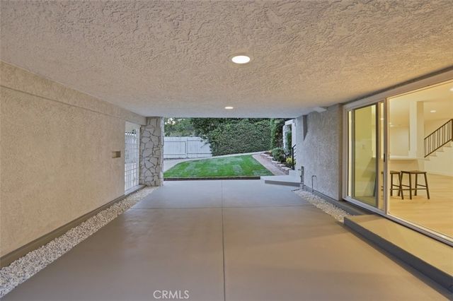 611 S Sunset Canyon, Burbank, CA 91501
