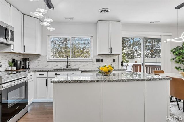 1787 Florine Boulevard F, St Charles, MO 63303