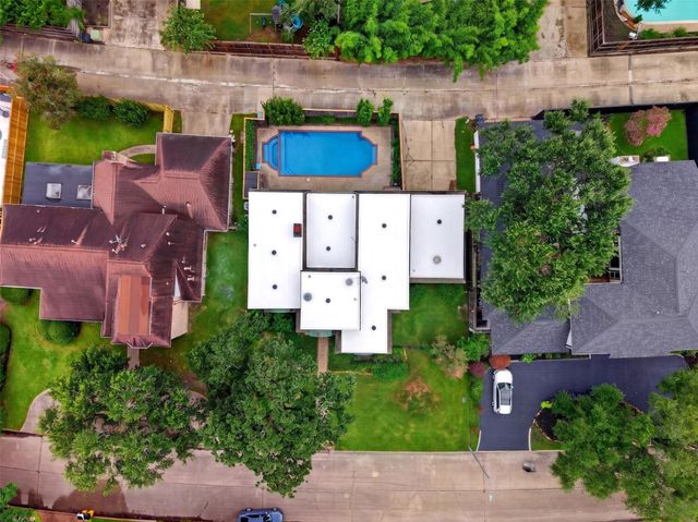 926 Ivy Wall Drive, Houston, TX 77079
