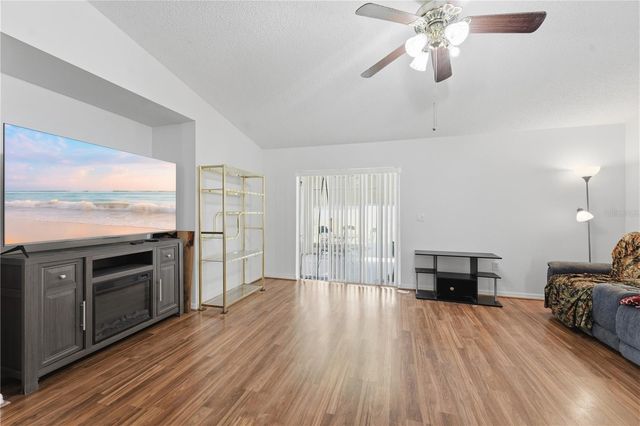 1675 10TH AVENUE, Deland, FL 32724
