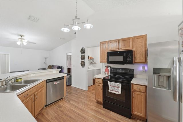 1675 10TH AVENUE, Deland, FL 32724