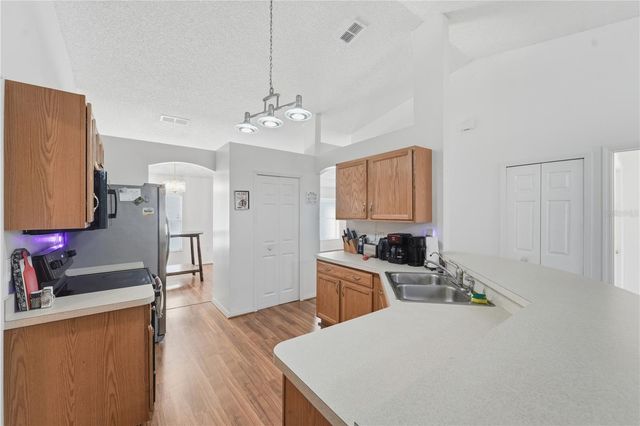 1675 10TH AVENUE, Deland, FL 32724