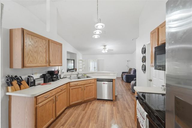 1675 10TH AVENUE, Deland, FL 32724