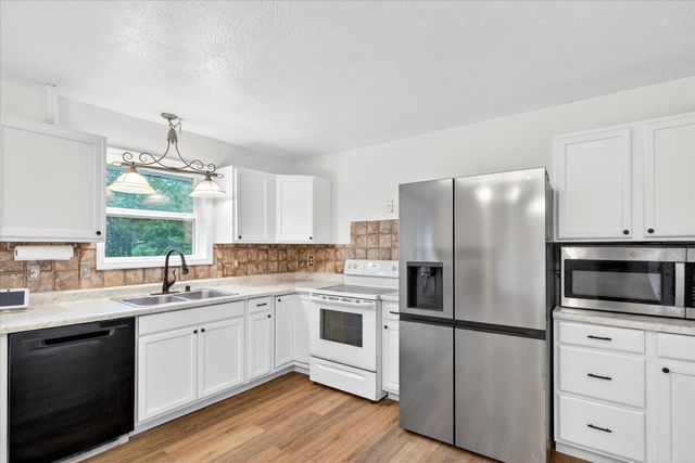 3349 W Deerfield Street, Springfield, MO 65807