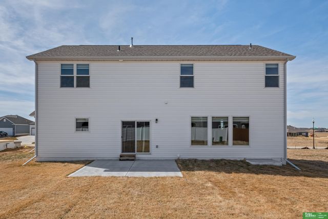 5003 Kestrel Parkway, Elkhorn, NE 68022