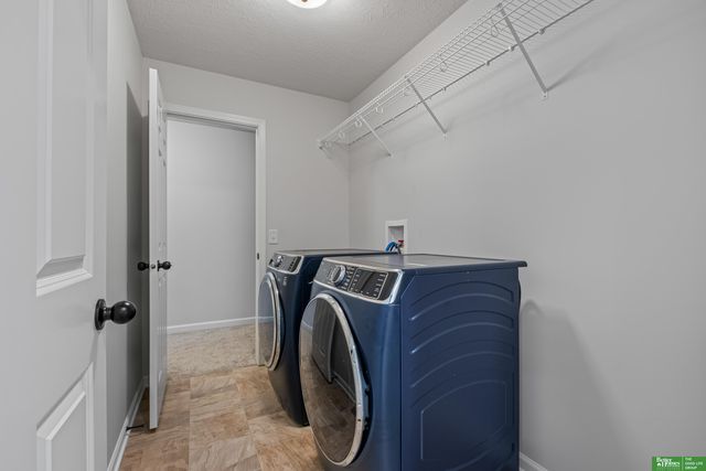 5003 Kestrel Parkway, Elkhorn, NE 68022