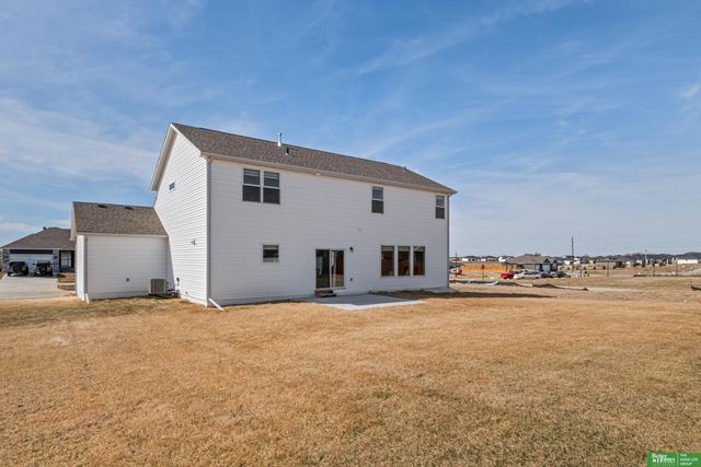 5003 Kestrel Parkway, Elkhorn, NE 68022