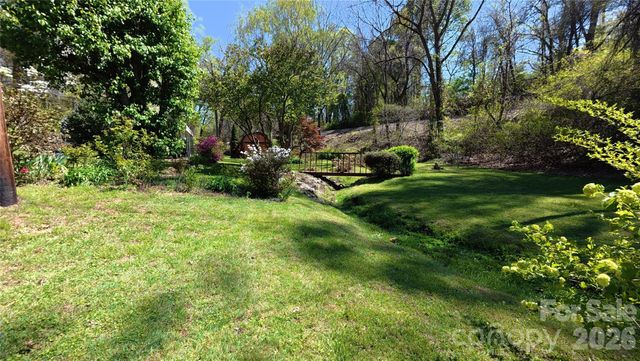 20 Homewood Drive, Asheville, NC 28803
