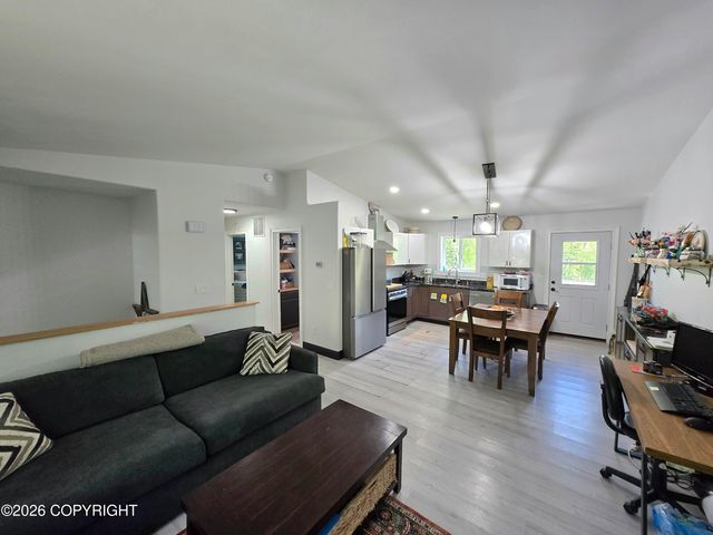 3975 N Black Bear Circle, Wasilla, AK 99654