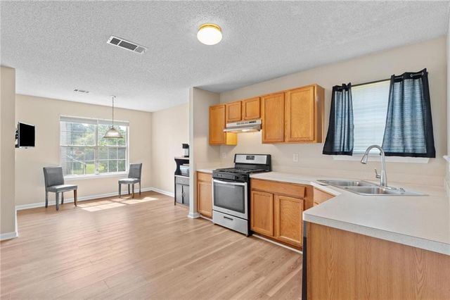 6151 Remington Park, Lithonia, GA 30058